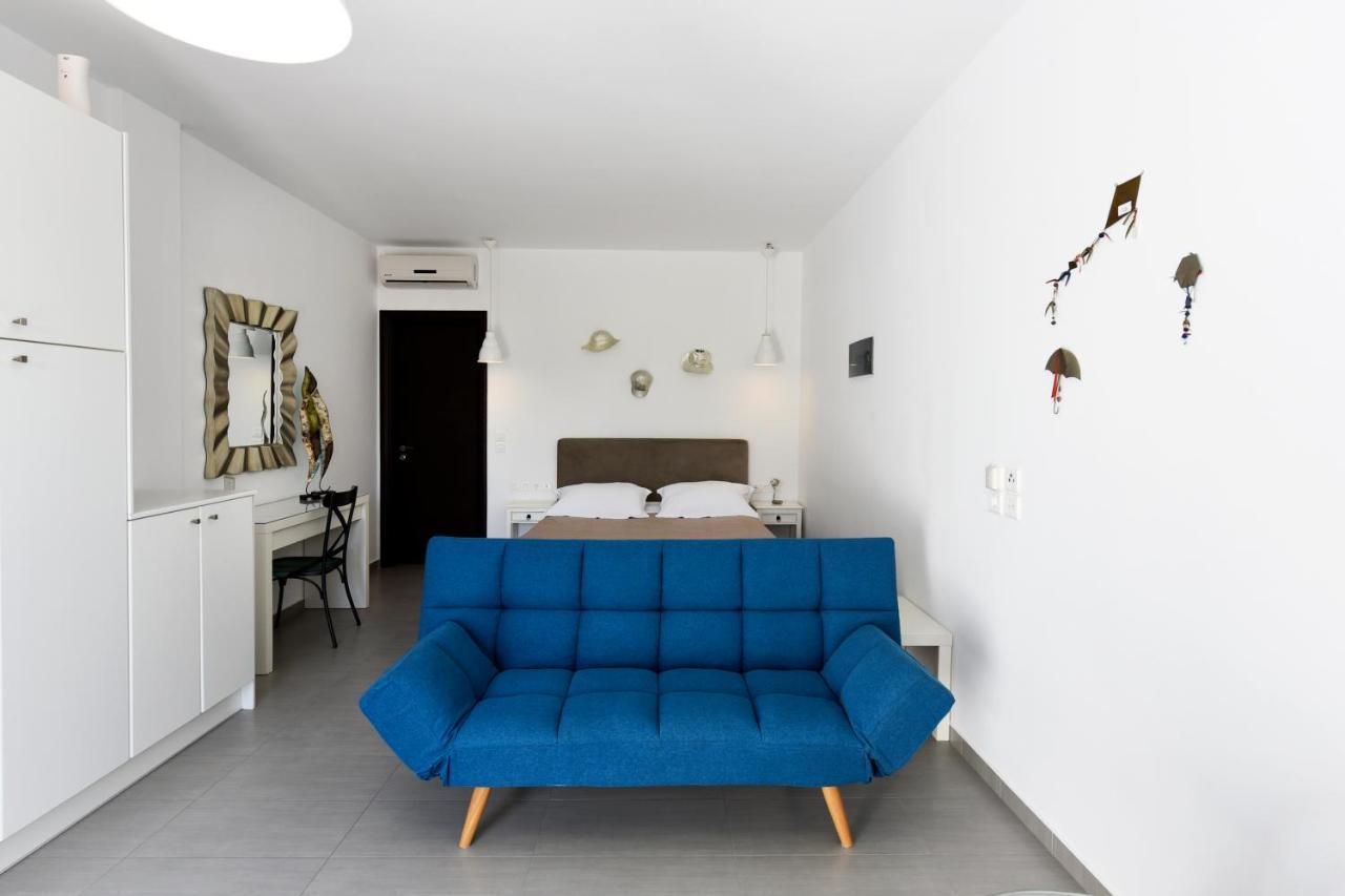 Tsakanos Home Adamantas  Luaran gambar
