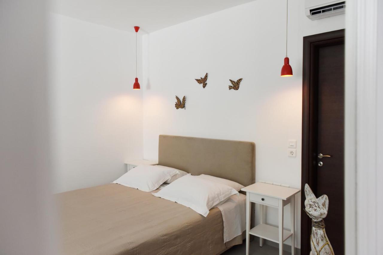 Tsakanos Home Adamantas  Luaran gambar