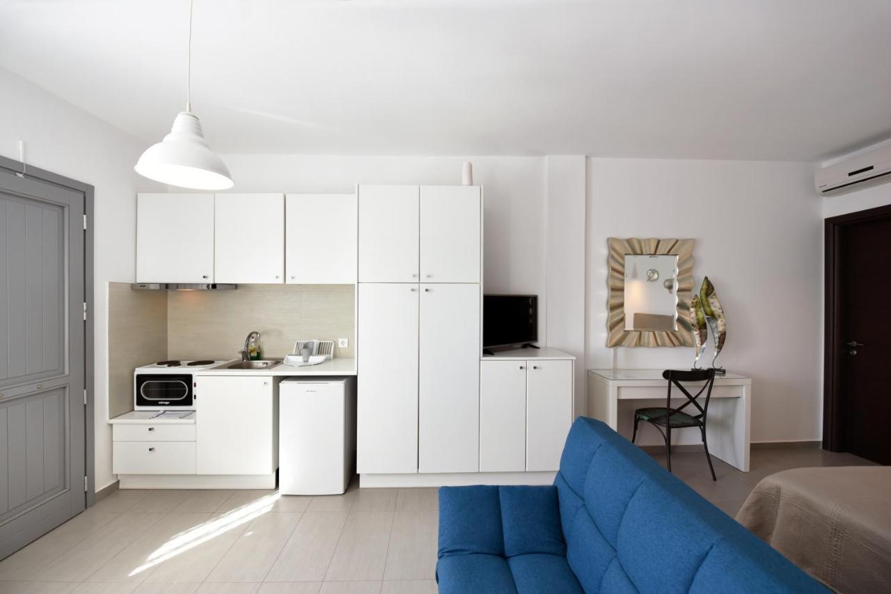 Tsakanos Home Adamantas  Luaran gambar