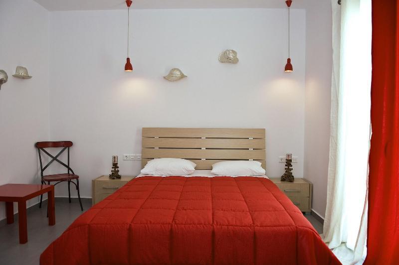 Tsakanos Home Adamantas  Luaran gambar