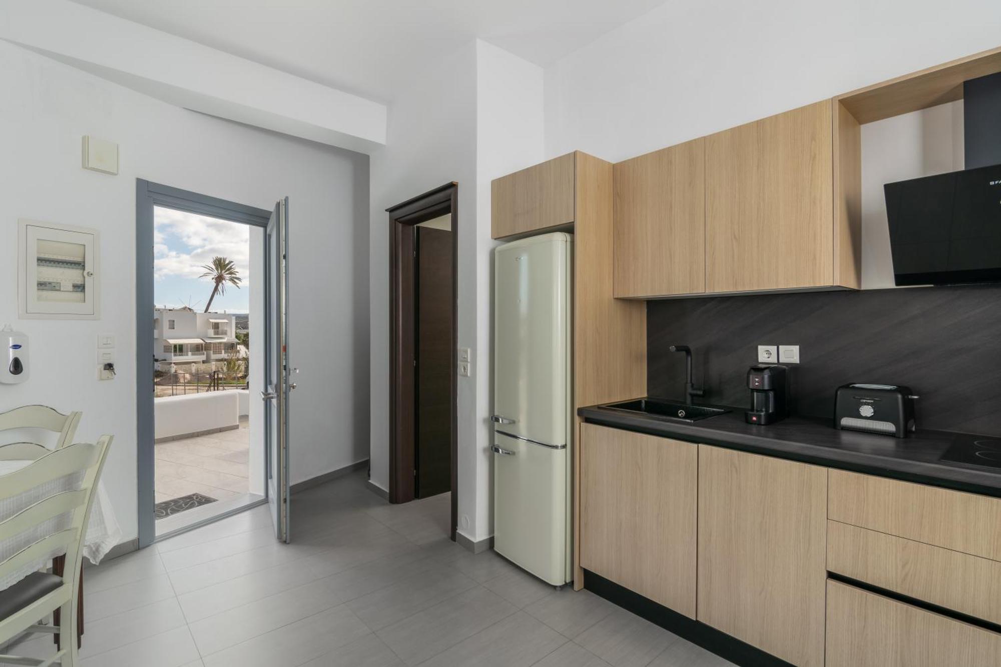 Tsakanos Home Adamantas  Luaran gambar